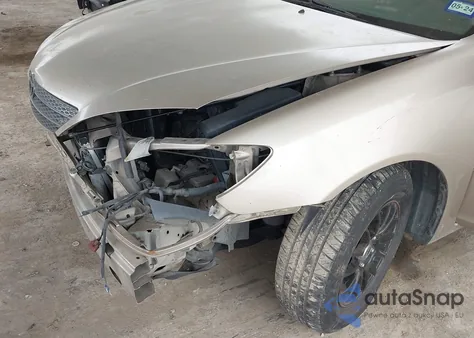 2002 Toyota Camry Le from USA, damaged, VIN JTDBE32K220068393